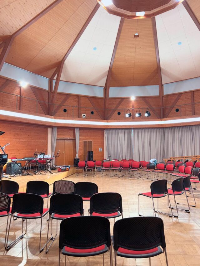 ⁡
⁡
今日は待ちに待った
ケークウォーク 
ウインター フェスティバル!(moon heart eyes)
まもなくはじまります！
⁡
みんながそれぞれの音,「好き」があふれる発表会🎵
この日のために、私たちみんなでたくさん練習してきました💪
⁡
初めての方はとても緊張していると思いますが、お友達や講師がそばにいます。
うまくやろうとせず、思い切り楽しみましょう😄
⁡
【本日のスケジュール】
⭐︎12:00〜あこがれチーチョさんの
　ラテンパーカッションワークショップ🪘
⁡
⭐︎14:00〜クラシックサロン🎼
⁡
⭐︎14:40〜、アコースティックの部の発表🎶
⁡
さあ、みんなで盛り上がりましょう。
⁡
お待ちしていまーす❤️
⁡
------------------------------
⁡
⁡
⁡
⁡
𓈒 𓏸𓂃 𓈒𓏸 𓂃◌𓈒𓐍 𓈒 𓈒 𓏸 𓐍  𓂃 𓈒𓏸 𓂃◌𓈒𓐍 𓈒 　CAKEWALK WINTER FESTIVAL
  for young musician 𓈒 𓏸 𓐍  𓂃 𓈒𓏸 𓂃◌𓈒𓐍 𓈒 𓈒 𓏸 𓐍  𓂃 𓈒𓏸 𓂃◌𓈒
⁡
▶︎日 程：
2026年
1月10(土)13:00-16:00予定
1月12(月祝)11:00-16:00予定
⁡
▶︎場 所：有馬冨士記念公園 多目的ホール
⁡
⁡
⁡
《DAY:1》
1月10日(土)
【チーチョと打楽器】
【アコースティックの部】
⁡
《DAY:2》
1月12日(月祝)
【バンド編成の部】
⁡
⁡
------------------------------
⁡
⁡
🪧三田ゆりのき台教室
兵庫県三田市ゆりのき台2-23-15
⁡
🪧三田西山教室(ドラム、サックスのみ)
兵庫県三田市西山
⁡
🪧川西教室
兵庫県川西市小戸3丁目17番15
⁡
ｰｰｰｰｰｰｰｰｰｰｰｰｰｰｰｰｰｰｰｰｰｰｰｰｰｰｰｰ
無料体験レッスン受付中です！
お気軽にご連絡ください。
079-565-7717
cakewalk.desk@gmail.com
ｰｰｰｰｰｰｰｰｰｰｰｰｰｰｰｰｰｰｰｰｰｰｰｰｰｰｰｰ
⁡
⁡
⁡
⁡
#音楽教室　#musicschool